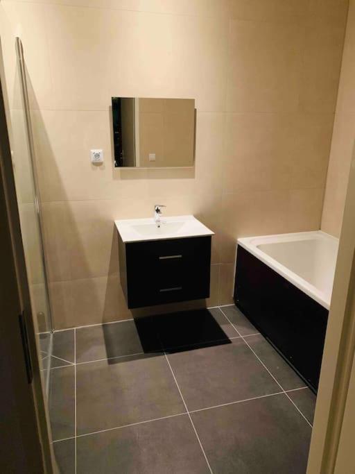Stunning View Apt Free Parking Apartment Rotterdam Luaran gambar